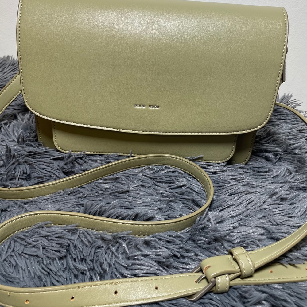 Pixie Mood Zoe Crossbody Bag